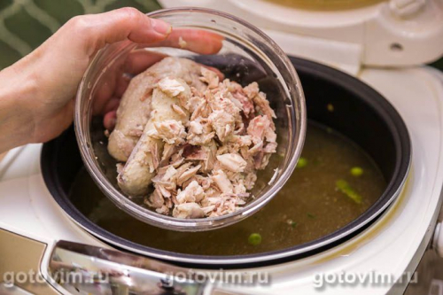Мясной суп с овощной смесью и булгуром в мультиварке