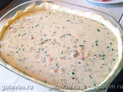 Пирог с беконом, сыром чеддар и сливками