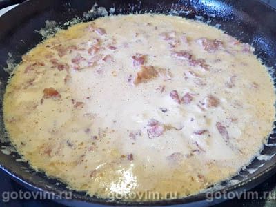 Пирог с беконом, сыром чеддар и сливками