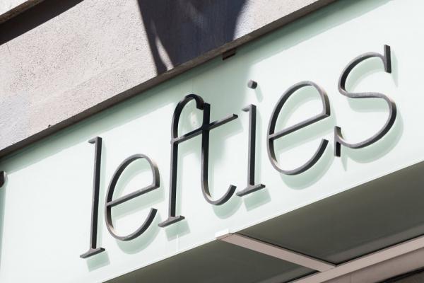 Компания Inditex планирует запустить на европейском рынке сеть Lefties Компания Inditex планирует запустить на европейском рынке сеть Lefties