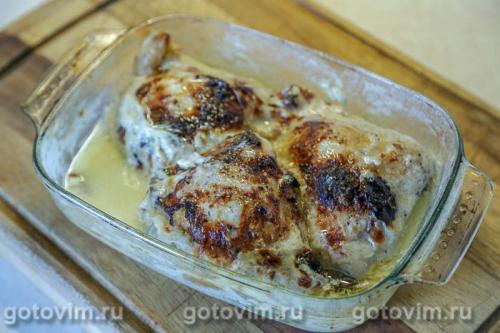 Куриные бедра, запеченные в чесночно-сливочном соусе