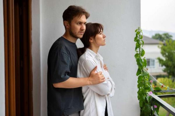 Что такое бенчинг в отношениях и почему лучше сразу выходить из такого союза Что такое бенчинг в отношениях и почему лучше сразу выходить из такого союза