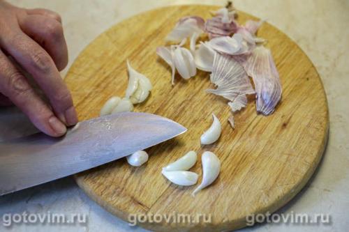 Куриные бедра, запеченные в чесночно-сливочном соусе