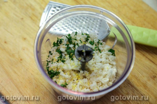 Беломорская сельдь, запеченная в панировке из хлебных крошек