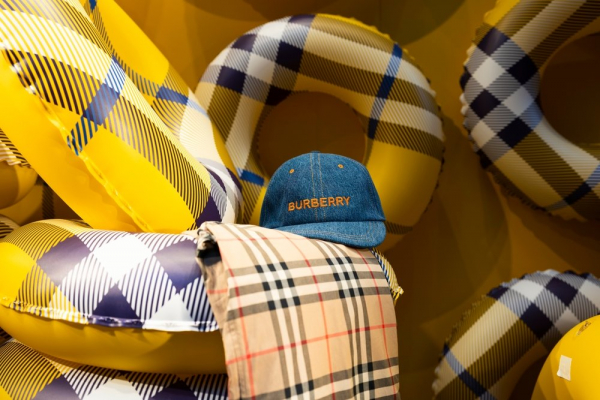 Британский модный дом Burberry преодолел двухлетний кризис