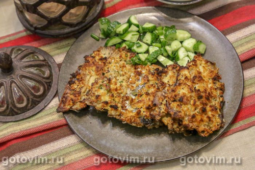 Беломорская сельдь, запеченная в панировке из хлебных крошек