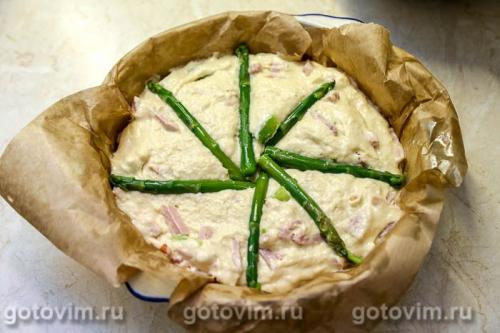 Заливной пирог со спаржей и ветчиной