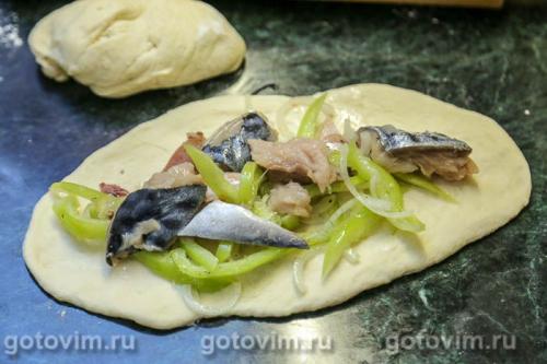Лодочки пиде с овощами и скумбрией