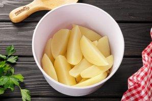 Картофель по-деревенски в мультиварке