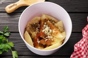 Картофель по-деревенски в мультиварке