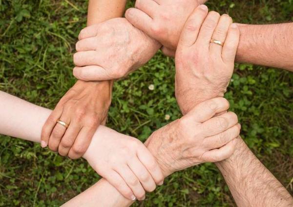 Родовая память и здоровье: болезни, за которыми могут скрываться семейные сценарии Родовая память и здоровье: болезни, за которыми могут скрываться семейные сценарии