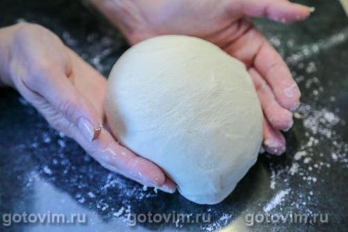 Осетинский пирог со свекольной ботвой (Цахараджин)