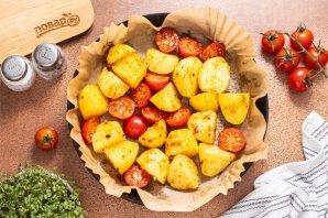 Картошка запеченная с помидорами