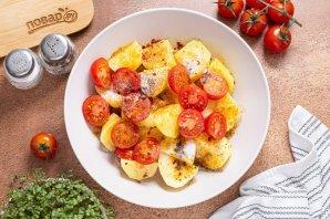 Картошка запеченная с помидорами