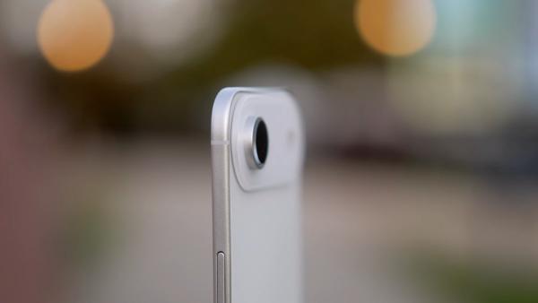 Apple отложила запуск iPhone Air в Китае — причина в eSIM
Apple отложила запуск iPhone Air в Китае — причина в eSIM