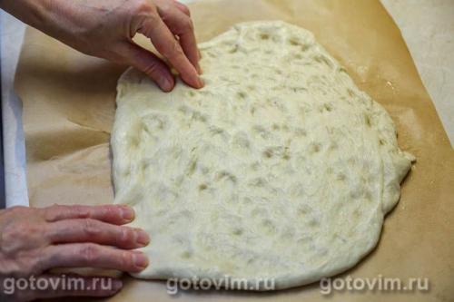 Фокачча с печеным чесноком и розмарином
