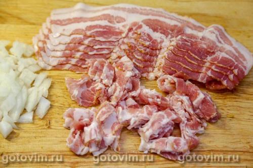 Заливной пирог с лисичками и беконом
