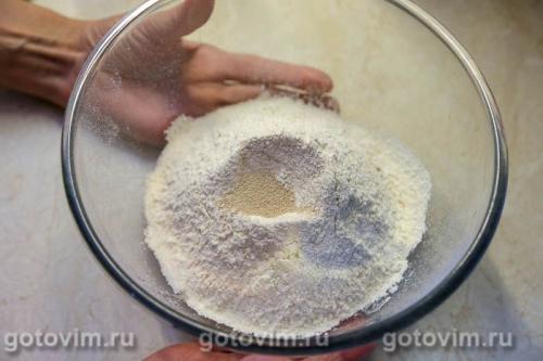 Фокачча с печеным чесноком и розмарином