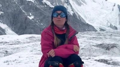 Полное видео от 2 сентября 2025 года, доказывающее, что альпинистка Наталья Наговицына мертва Полное видео от 2 сентября 2025 года, доказывающее, что альпинистка Наталья Наговицына мертва