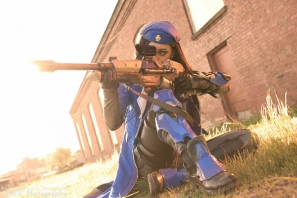 Капитан Амари из Overwatch, с отчетом за работу Капитан Амари из Overwatch, с отчетом за работу