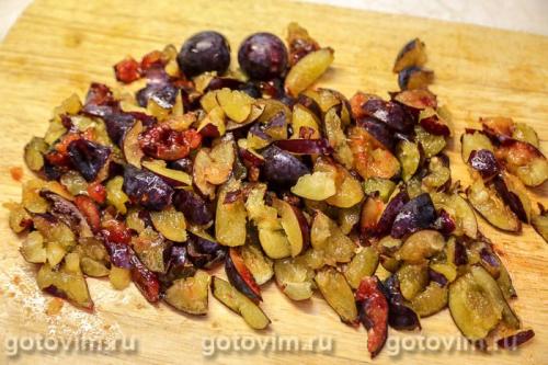 Кекс со сливой и кофе