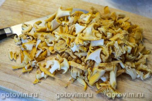 Скьяччатина с лисичками (Schiacciatina)