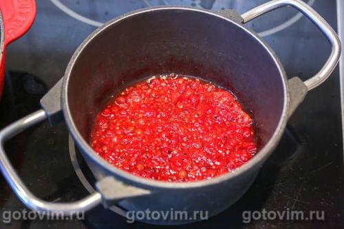 Свиная грудинка, запеченная с глазурью из смородины с апельсином