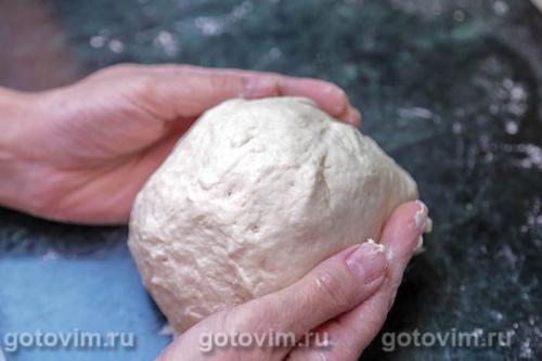 Пицца с копченостями, острым перцем с сырным соусом &laquo;Альфредо&raquo;