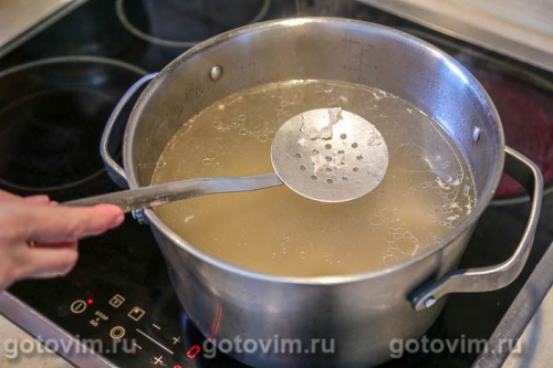 Грибной суп с лисичками и перловкой 