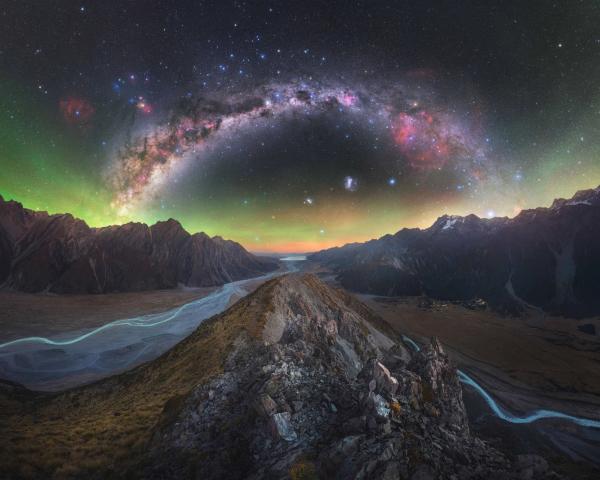Лучшие фотографии космоса 2025 года по версии обсерватории Гринвича Лучшие фотографии космоса 2025 года по версии обсерватории Гринвича