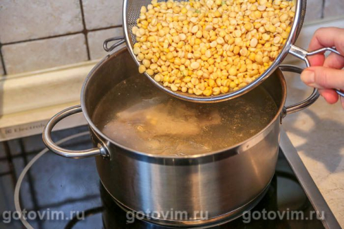 Гороховый суп с копченостями и печеной тыквой
