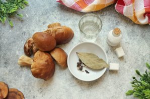 Маринованные белые грибы Маринованные белые грибы