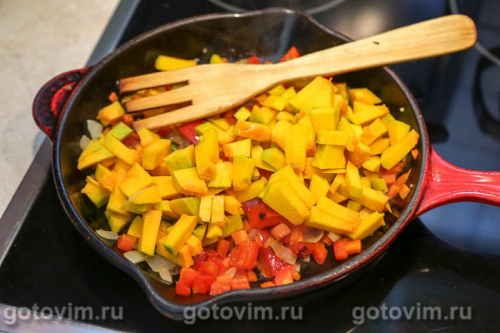 Суп из утиных шеек с тыквой и перцем халапеньо