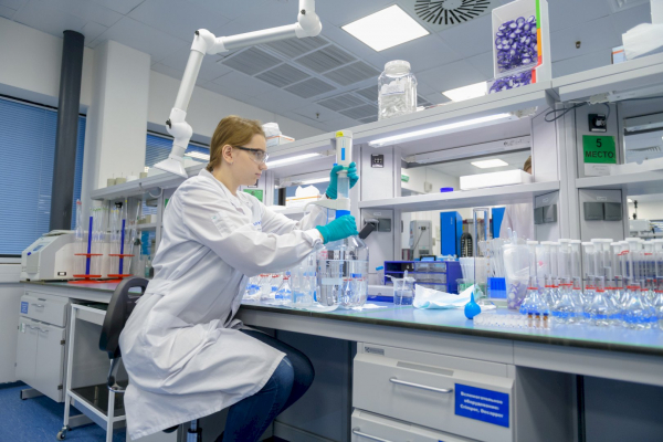 Первой фармкомпанией в мире с капитализацией более $1 трлн стала Eli Lilly Первой фармкомпанией в мире с капитализацией более $1 трлн стала Eli Lilly