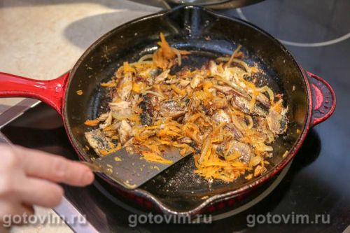Поджарка из иваси с овощами