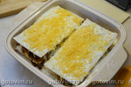Лазанья с фрикадельками, овощным соусом и бешамель