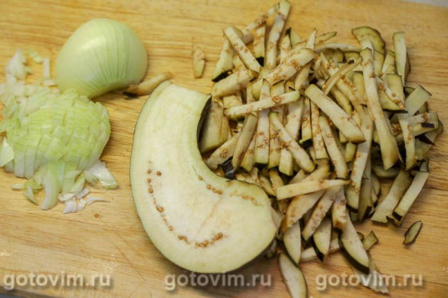 Лазанья с фрикадельками, овощным соусом и бешамель