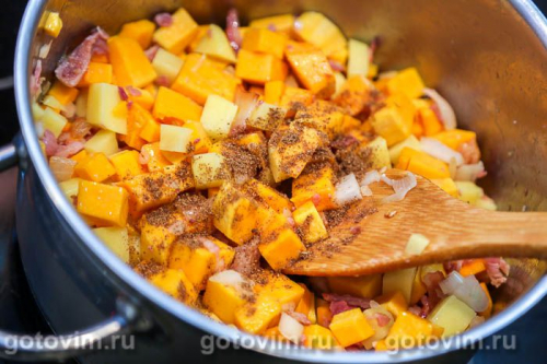 Суп-пюре из тыквы с беконом и сливками