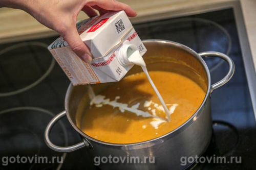Суп-пюре из тыквы с беконом и сливками