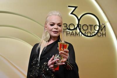 Дочь крупного бизнесмена, выпускница МГУ, мать-одиночка: кто такая и чем занимается «жертва» Долиной — Полина Лурье Дочь крупного бизнесмена, выпускница МГУ, мать-одиночка: кто такая и чем занимается «жертва» Долиной — Полина Лурье