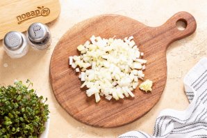 Фасоль с луком