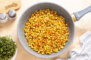 Фасоль с луком