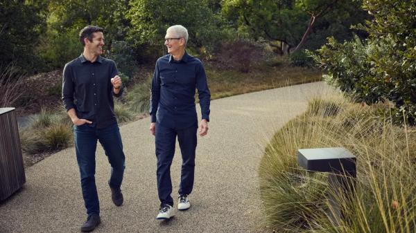 
											
							Джон Тернус станет новым CEO Apple &mdash; Тим Кук покинет пост 1 сентября 2026 года						
									