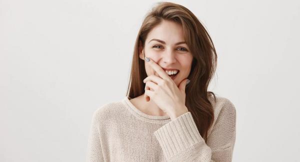10 научных способов поднять настроение без сахара и кофе