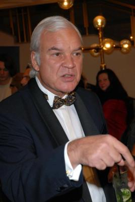 Ушел ровно через 40 дней после дочери: почему Владимир Молчанов скрывал смерть любимого ребенка Ушел ровно через 40 дней после дочери: почему Владимир Молчанов скрывал смерть любимого ребенка