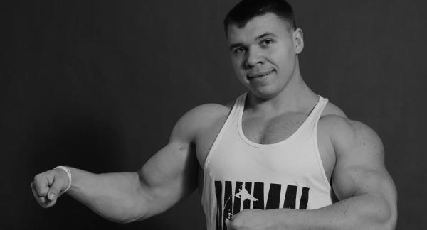 Как накачать плечи: лучшие упражнения на дельтовидные мышцы