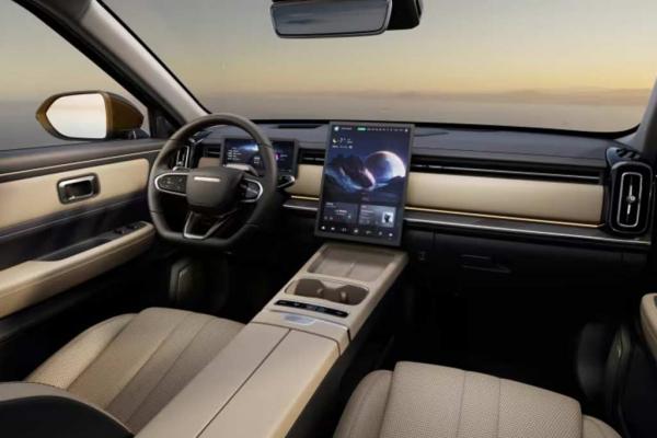 JAECOO J6 и Range Rover Evoque: в чем сходство и в чем разница JAECOO J6 и Range Rover Evoque: в чем сходство и в чем разница