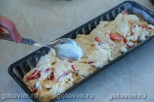 Творожный кекс с клубникой