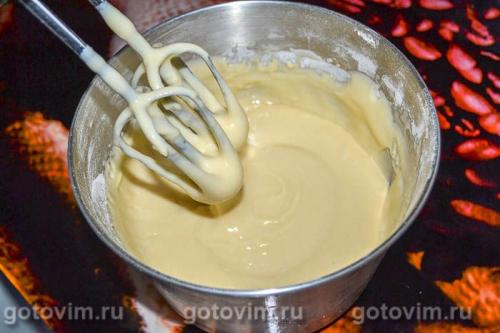 Пирог на кефире с клубникой