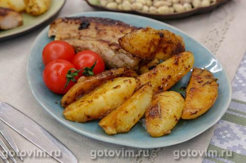 Картофель, обжаренный в мультиварке с беконом и розмарином